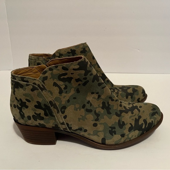 Lucky Brand Barstyn Olive Camo Booties - Picture 2 of 16